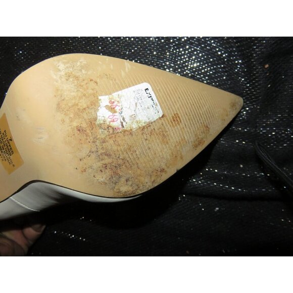 Express Cream Patent Leather Removable Chain Embellished Closure pumps size 7 - Picture 12 of 15